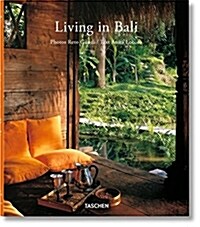 Living in Bali (Hardcover)