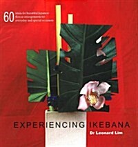 Experiencing Ikebana (Hardcover)