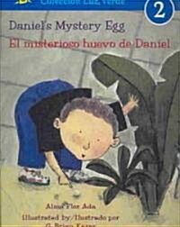 Daniels Mystery Egg/El Misterioso Huevo de Daniel: Bilingual English-Spanish (Paperback)