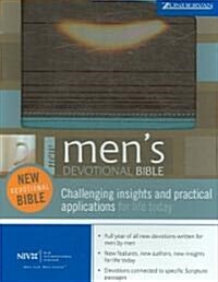 New Mens Devotional Bible (Paperback)