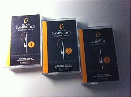 The New Cambridge English Course 4 Class Cassette Set (3 Cassettes) (Audio Cassette)