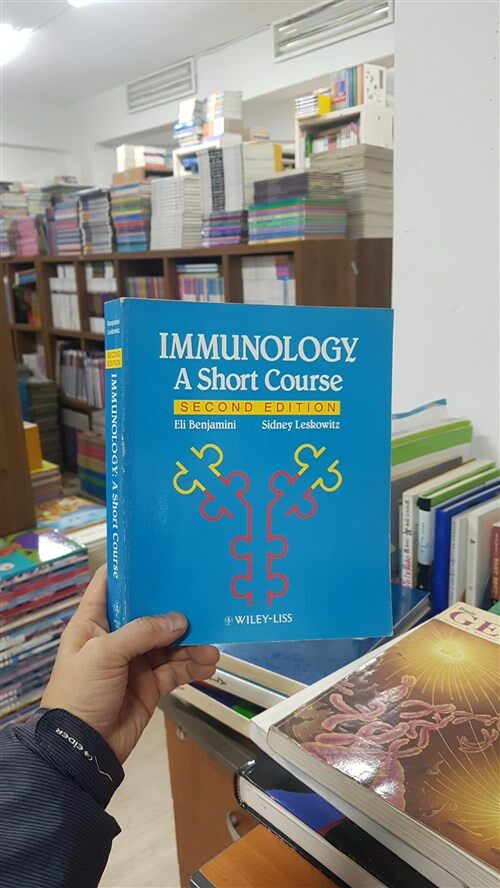 [중고] Immunology A Short Course 제2판 (영어원서)