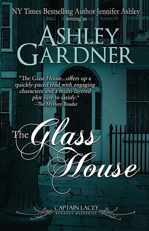 The Glass House (Paperback)