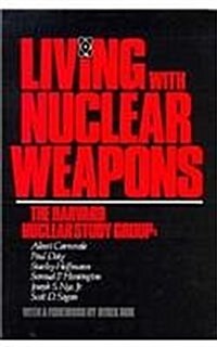 Living with Nuclear Weapons (Hardcover)