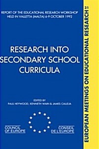 Research into Secondary School Curricula (Hardcover)