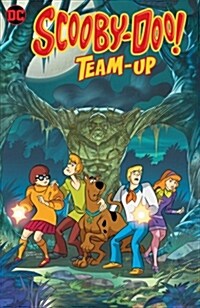 Scooby-Doo Team-Up: Doomed! (Paperback)