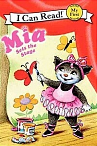 Mia Sets the Stage (Paperback)