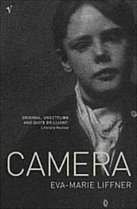 Camera (Paperback, New)