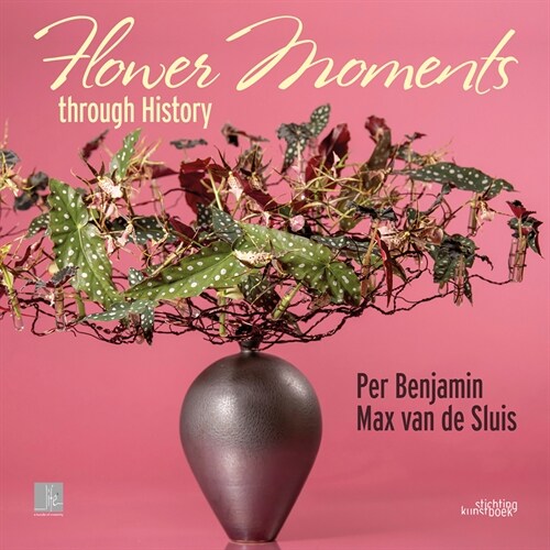 Flower Moments Through History (Hardcover)