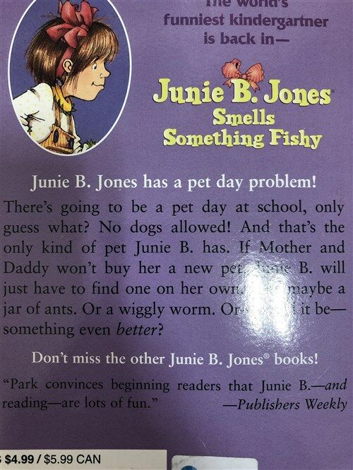 [중고] Junie B. Jones #12: Junie B. Jones Smells Something Fishy (Paperback)