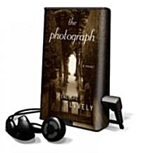 The Photograph [With Headphones] (Pre-Recorded Audio Player)