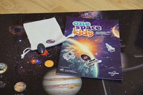 Magnetspielbuch one space Kids (Board Book)