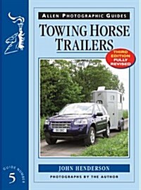 Towing Horse Trailers (Paperback)