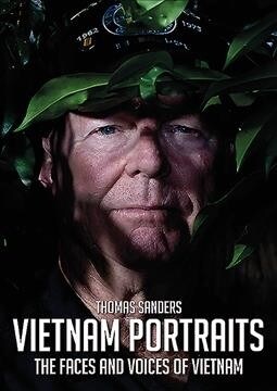 Vietnam War Portraits: The Faces and Voices (Hardcover)
