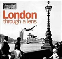 London Through a Lens (Paperback)