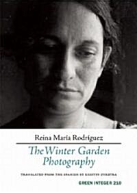 Winter Garden Photograph (Paperback, Bilingual)