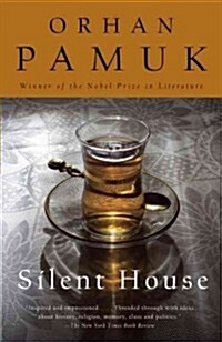 Silent House (Paperback)