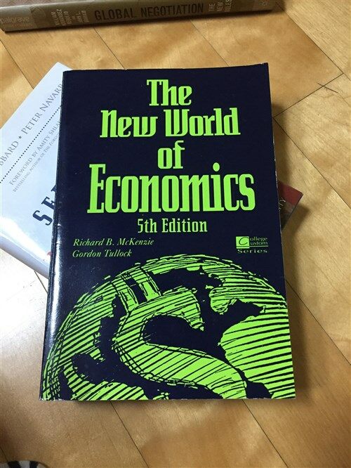 [중고] New World of Economics (Paperback, 5th)