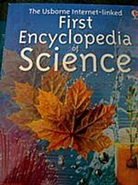 The Usborne Internet-linked First Encyclopedia of Science (Paperback)