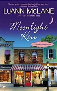 Moonlight Kiss (Mass Market Paperback)