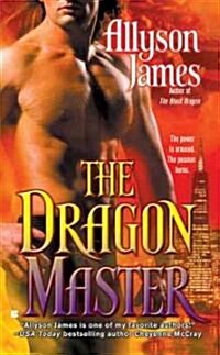 The Dragon Master (Mass Market Paperback)