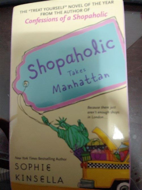 [중고] Shopaholic Takes Manhattan (Mass Market Paperback)