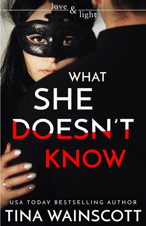 What She Doesnt Know (Paperback)