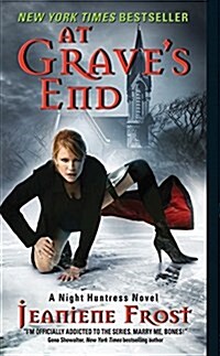 At Graves End: A Night Huntress Novel (Mass Market Paperback)