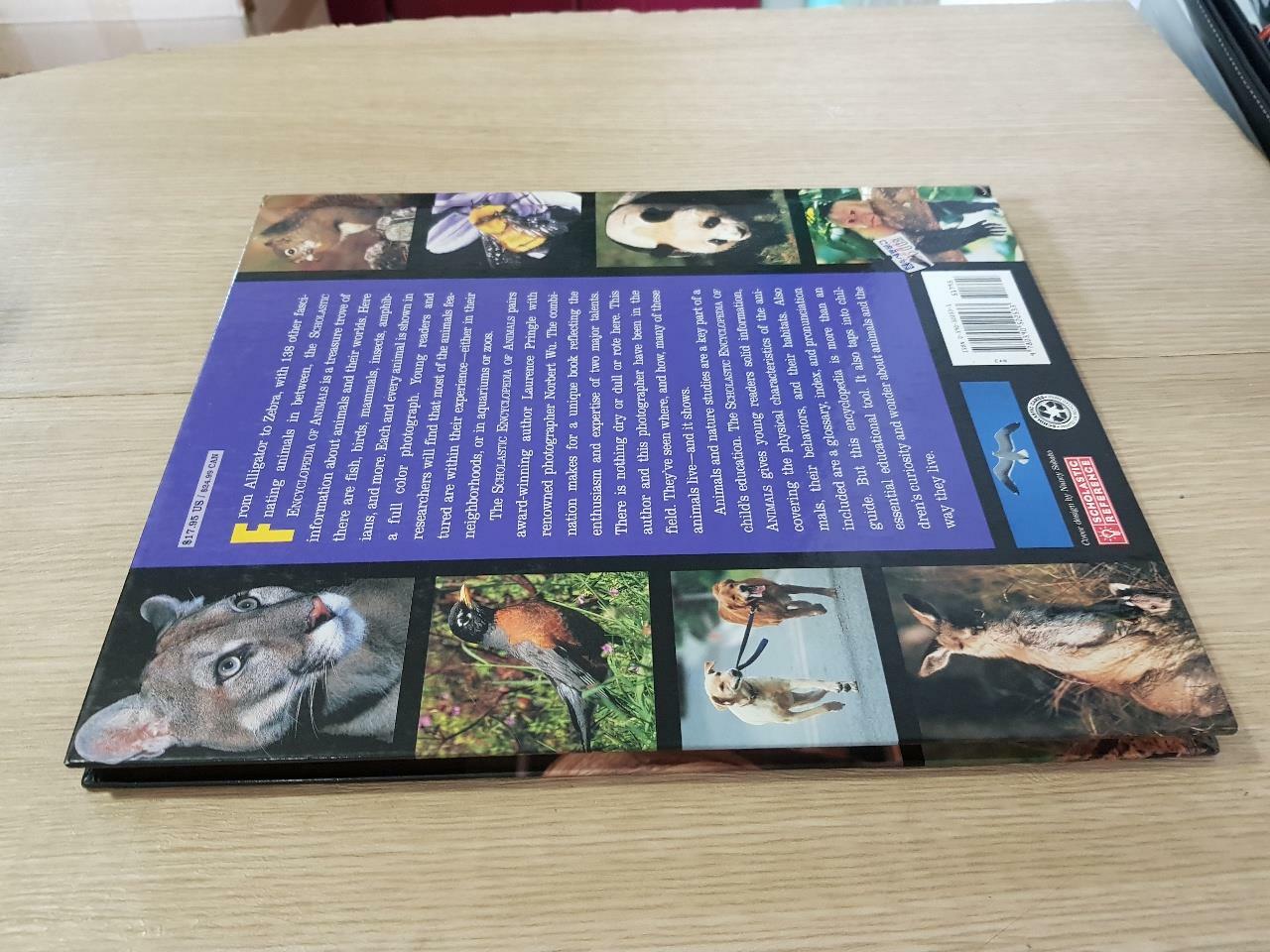 알라딘: [중고] Scholastic Encyclopedia of Animals (Hardcover)