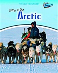 Living in the Arctic (Hardcover)