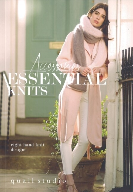 Essential Knits - Accessories : 8 Hand Knit Accessories (Paperback)