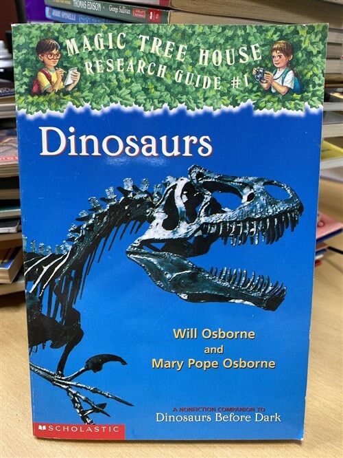 [중고] Magic Tree House FACT TRACKER #01 : Dinosaurs (Paperback)