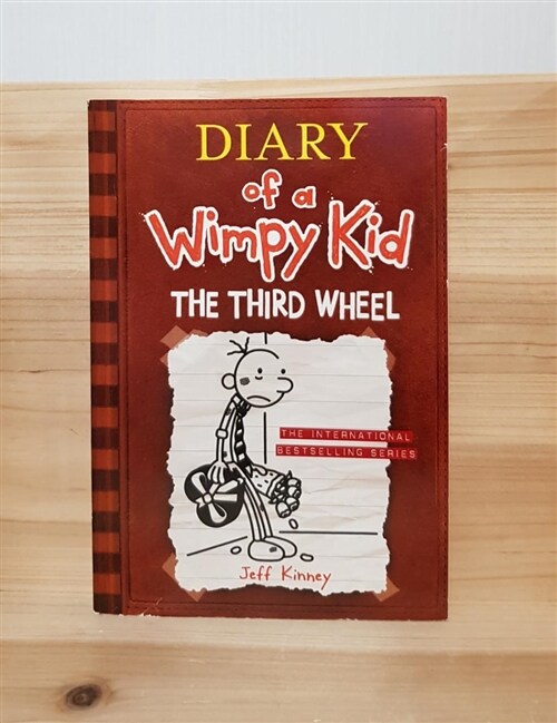 [중고] Diary of a Wimpy Kid #07 : The Third Wheel (Paperback,International) (Paperback)
