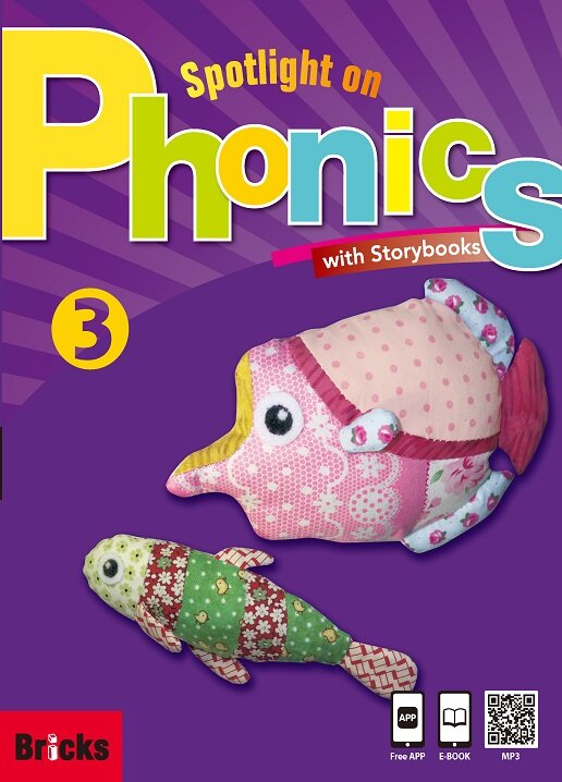 [중고] Spotlight on Phonics 3 (Studentbook 1권 + Storybook 3권 + CD 3장) (Student Book + Storybook 3권 + QR code)