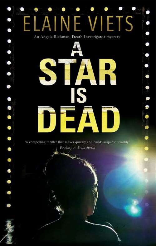 A Star is Dead (Hardcover, Main - Large Print)