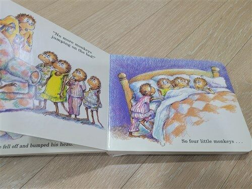 [중고] Five Little Monkeys Jumping on the Bed (Board Book)