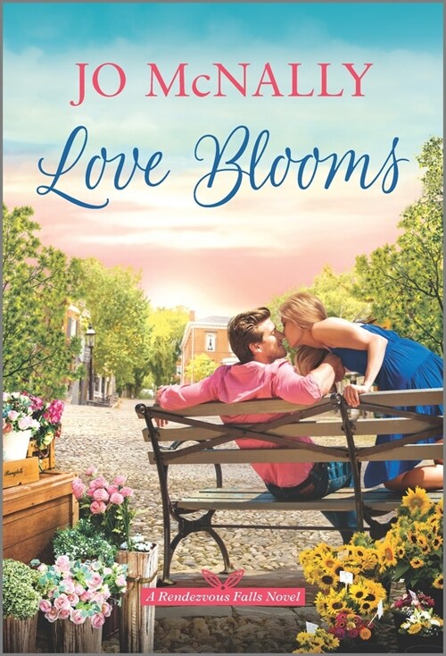 Love Blooms (Mass Market Paperback, Original)