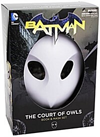 Batman: The Court of Owls Mask and Book Set (the New 52) (Paperback, 52)