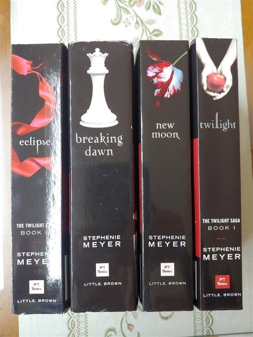 [중고] The Twilight Saga Box Set (Paperback 4권, International Edition) (Paperback 4권, International Edition)