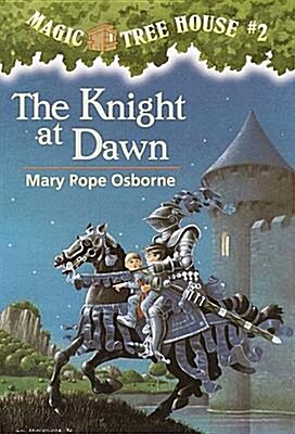 [중고] Magic Tree House #2 : The Knight at Dawn (Paperback)