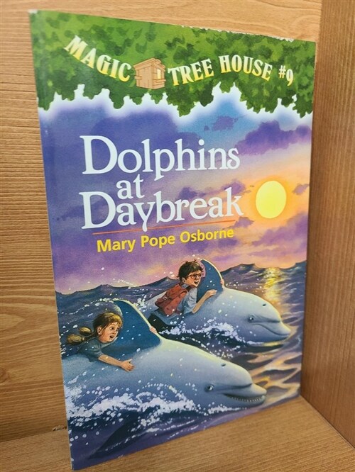 [중고] Magic Tree House #9 : Dolphins at Daybreak (Paperback)