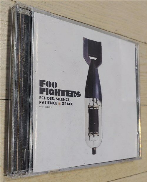 [중고] Foo Fighters - Echoes, Silence, Patience & Grace