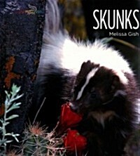 Skunks (Hardcover)