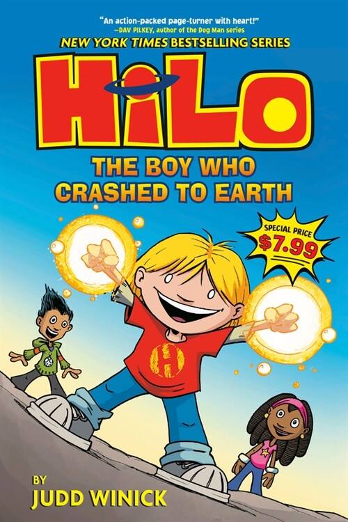 Hilo Book 1: The Boy Who Crashed to Earth: (A Graphic Novel) (Paperback)