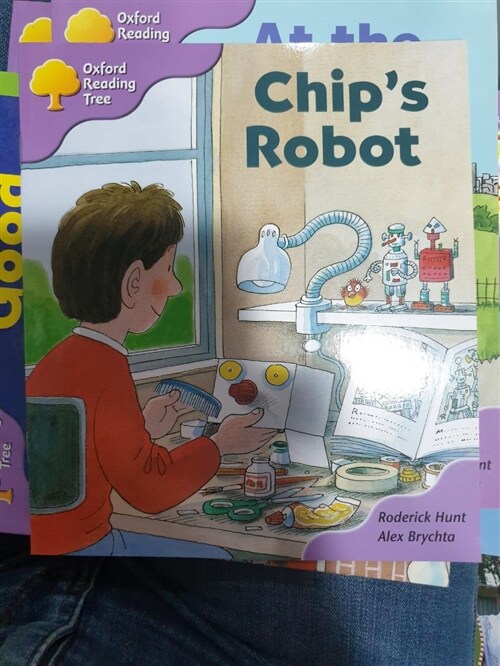 [중고] Oxford Reading Tree: Level 1+: More First Sentences B: Chip‘s Robot (Paperback)