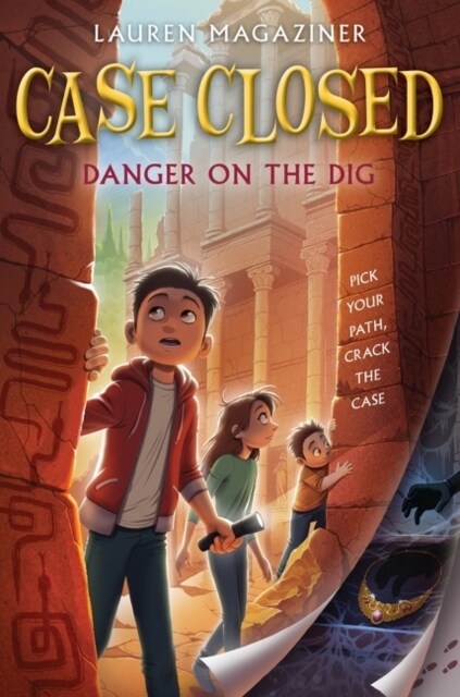 Case Closed #4: Danger on the Dig (Paperback)