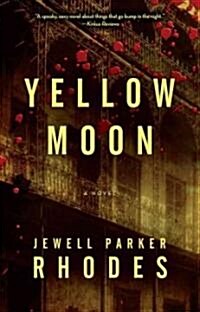 Yellow Moon (Paperback, Reprint)