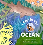I Spy in the Ocean (Board Books)