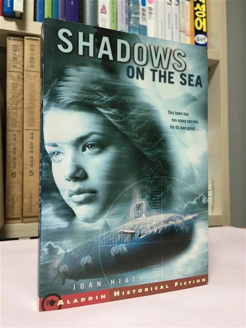 [중고] Shadows on the Sea (Paperback)