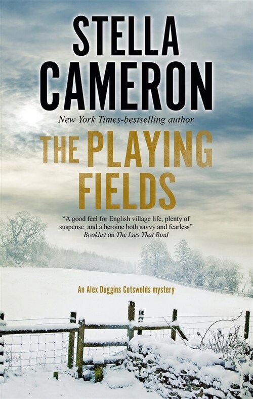 The Playing Fields (Hardcover, Main - Large Print)